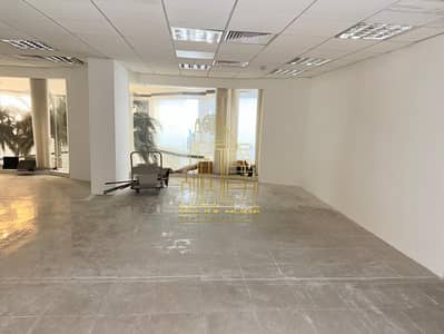 مکتب  للايجار في شارع الشيخ زايد، دبي - IMG-20250508-WA0226. jpg