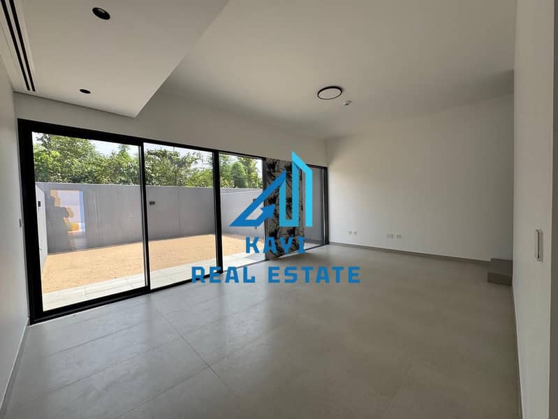 14 kayamsr2bhk8. jpeg