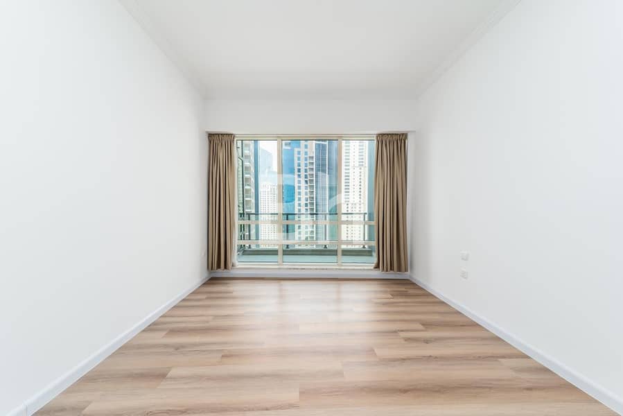 Chiller Free | Upgraded | Marina views Chiller Free | Upgraded | Marina views