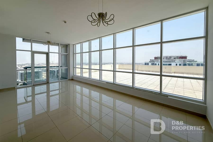 Vacant | High Floor | Community Villa View