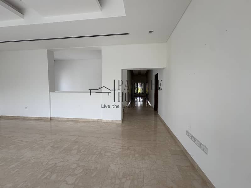 16 Lvl 1 Family Room 2. jpg