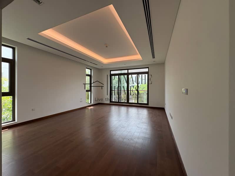 23 Master Bedroom 3. jpg