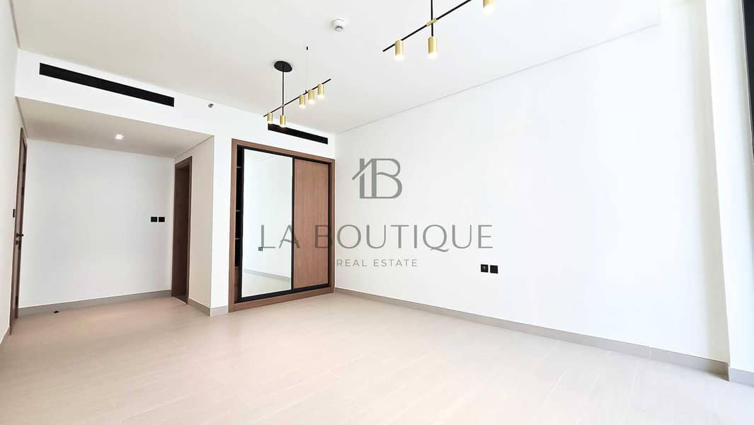 Brand New| Vacant | Luxury living Brand New| Vacant | Luxury living