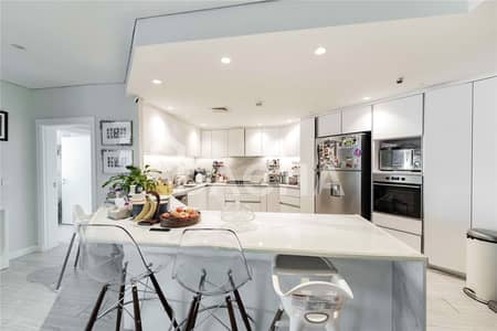 3 Bedroom Flat for Sale in Palm Jumeirah, Dubai - Fully Upgraded | Vacant on Sale | High Floor