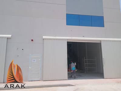 Warehouse for Rent in Al Jurf, Ajman - صورة واتساب بتاريخ 1447-01-04 في 17.30. 31_5e0b04d1. jpg