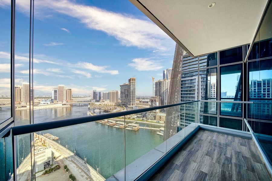 UTILITIES INCLUDED - NEW YEARS SPECIAL OFFER-Only Rate Deal | Stunning Canal View 1BHK | Prime Business Bay Location