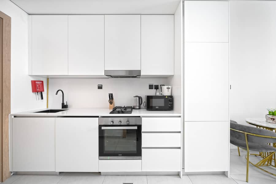 EXCLUSIVE OFFER RATE FOR DECEMBER ONLY | Modern Studio with Pool & Gym | Near Mall of the Emirates & Dubai Marina