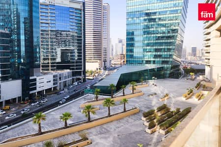 2 Bedroom Flat for Rent in Business Bay, Dubai - FULLY FURNISHED AND UPGRADED | VACANT | SPACIOUS
