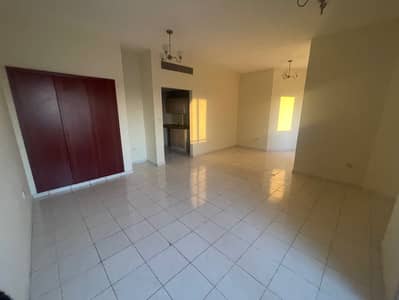 Studio for Rent in International City, Dubai - 4-Z. jpg