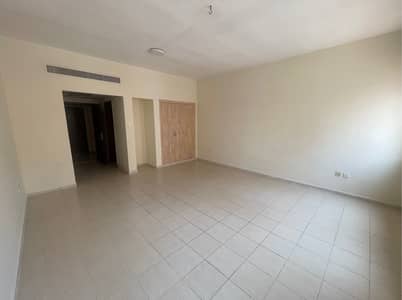Studio for Rent in International City, Dubai - 3. jpg
