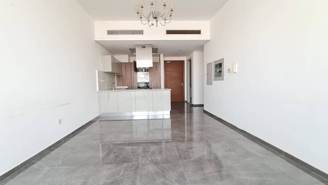 2 Spacious_Layout___Unfurnished___Close_to_metro-14. jpg