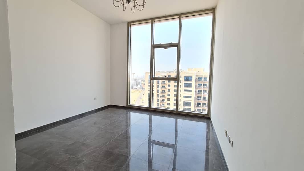 8 Spacious_Layout___Unfurnished___Close_to_metro-5. jpg
