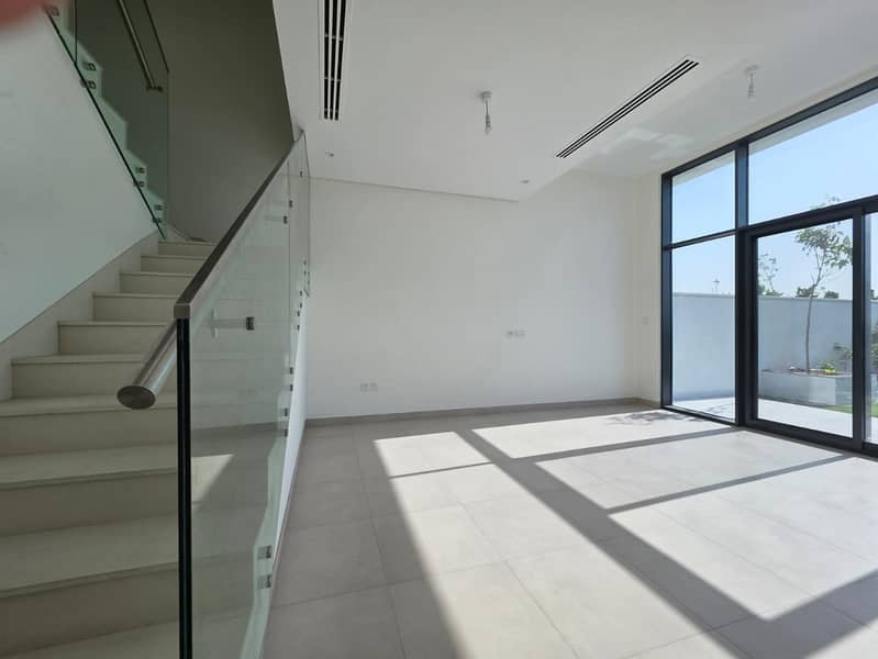 5 Spacious___Modern_Villa___Ideal_For_Families-17. jpg
