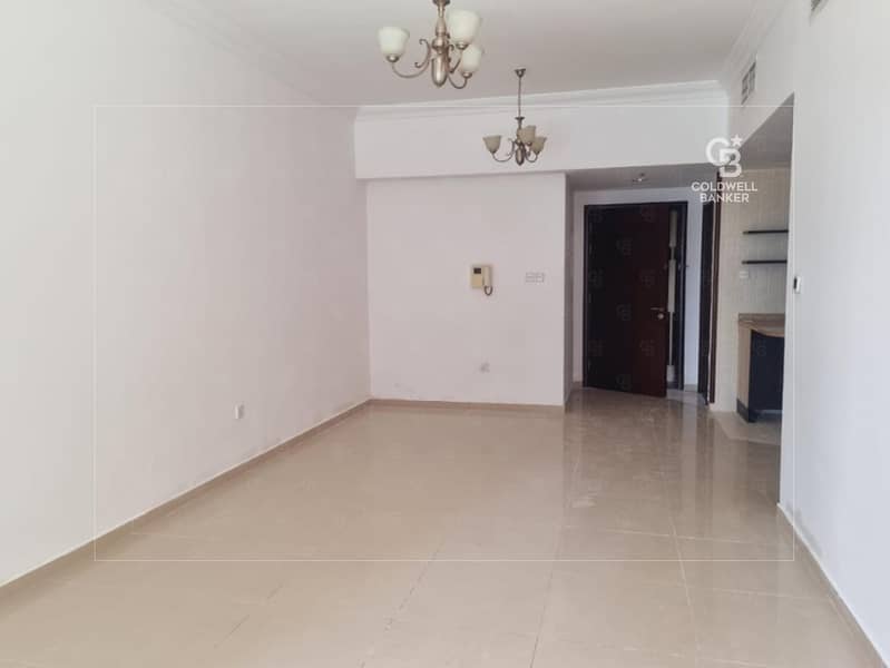 Good Deal | Near the Metro | Spacious Layout Good Deal | Near the Metro | Spacious Layout