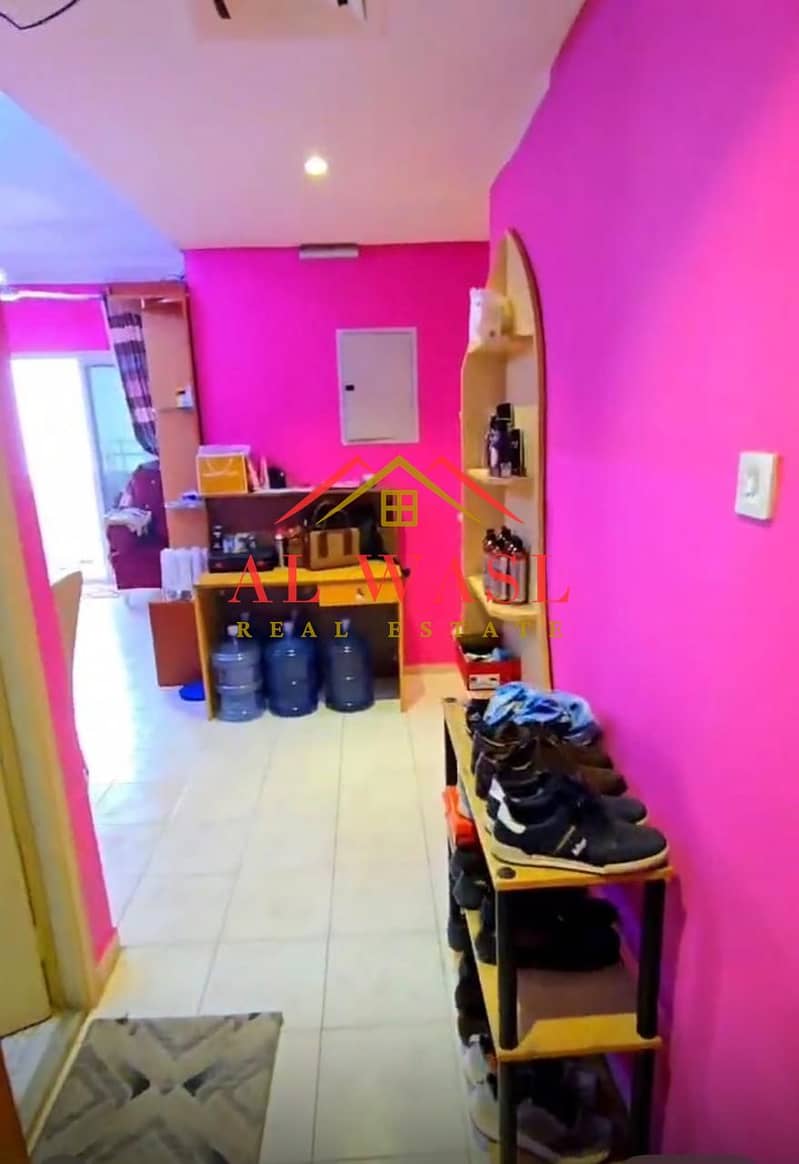 17 f9a4e21a-c2c8-4241-bf97-30666a357877. jpg
