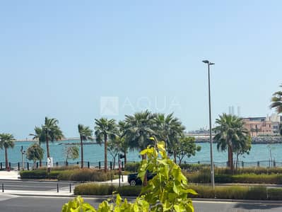 朱美拉住宅区， 迪拜 1 卧室单位待租 - 位于朱美拉住宅区，海洋社区，海蓝之港社区，拉科特海边住宅社区，拉科特海边5号大厦 1 卧室的公寓 135000 AED - 12172167