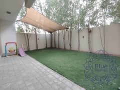 فیلا في فلل منازل البرشاء 08،البرشاء 1،البرشاء 4 غرف 315000 درهم - 12165842