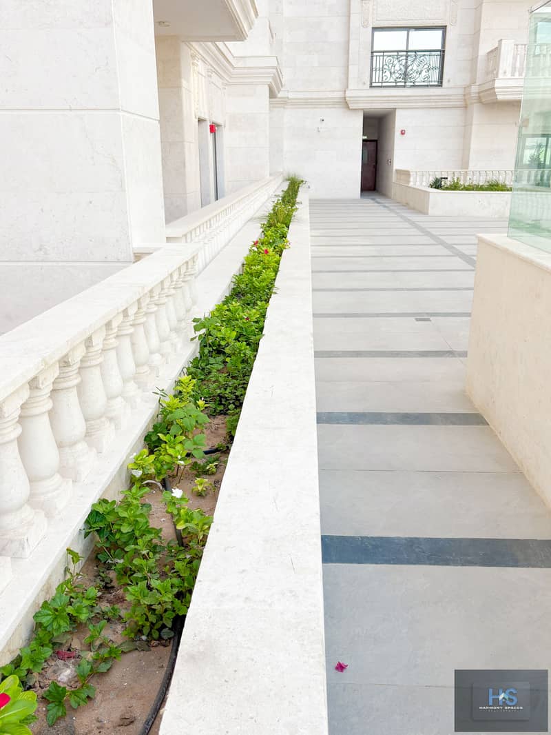 34 94 Nadine Residences 2, Units pic-03. jpg