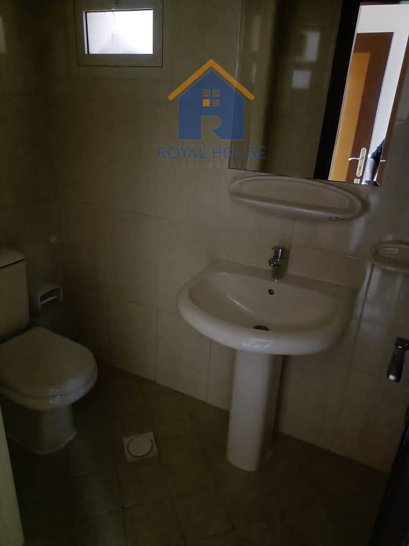 2 3cba890e-4ad8-460f-865f-f7c1b1280646. jpg