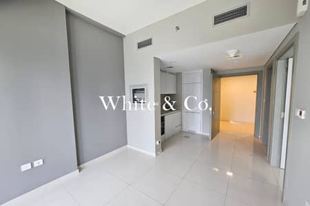 1 Bedroom Flat for Rent in Business Bay, Dubai - Zada Tower | Unfurnished | With Balcony
