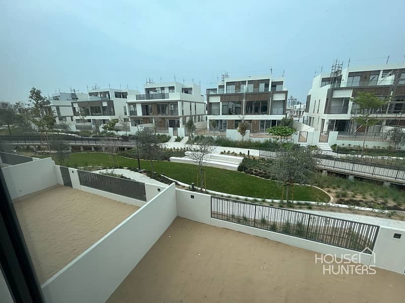 位于蒂拉尔阿尔加夫综合社区,奥拉别墅区 4 卧室的别墅 310000 AED - 12175762 位于蒂拉尔阿尔加夫综合社区,奥拉别墅区 4 卧室的别墅 310000 AED - 12175762