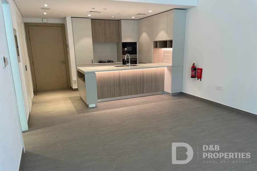 Ready To Move | Pool View | Stunning 1 Bedroom Ready To Move | Pool View | Stunning 1 Bedroom