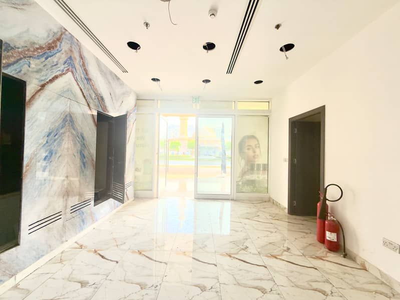 3 shop 04 pic3. jpg