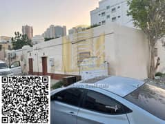 بيت عربي للبيع في الراشديه 3 موقع ممتاز مقسم اربع غرف وصالتين وصالتين لاستثماري موْجر لعائله ب 42 الف درهم مرخص ارضي وطابق مطلوب 520 الف درهم فقط