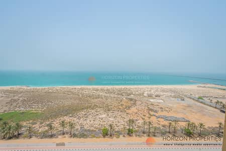 2 Bedroom Apartment for Rent in Al Hamra Village, Ras Al Khaimah - Corner Unit | Sea View | Furnished