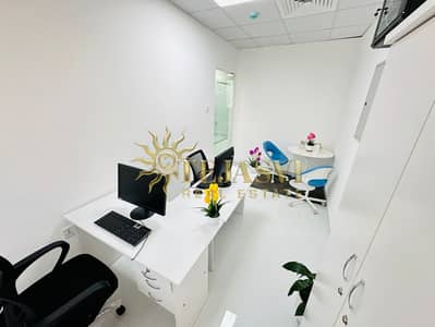 مکتب  للايجار في ديرة، دبي - 4bec3d94-8472-43ab-80b4-2f6047b432de. jpg