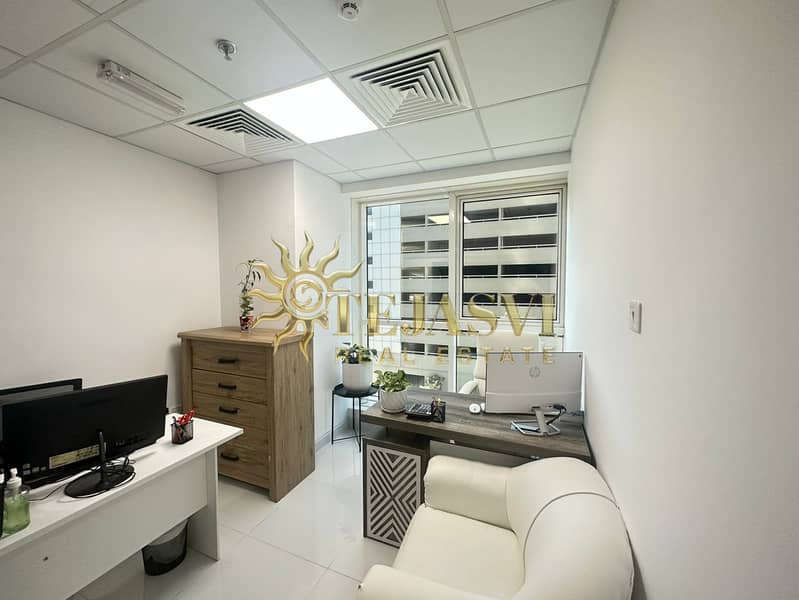 5 2ecca0f6-ce28-46be-9f08-20795cec2f90. jpg