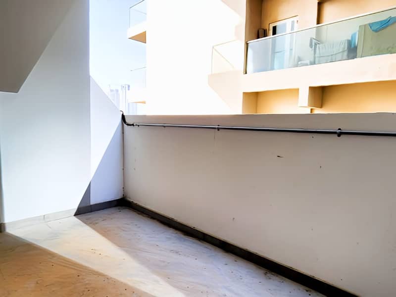 2 Modern___Luxury_Living___Empire_Residence-2. jpg