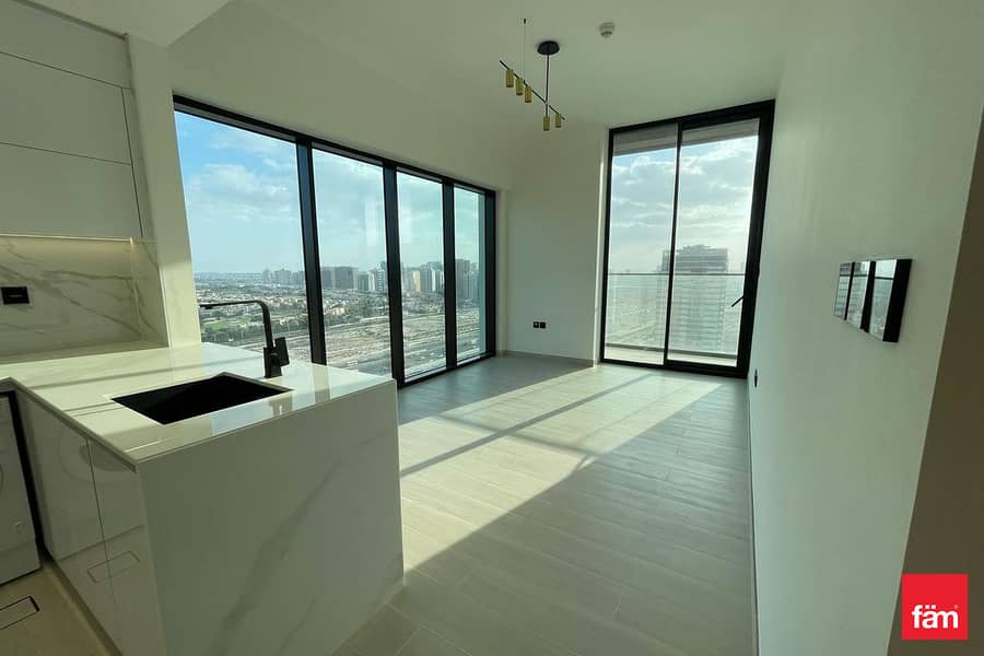 High Floor | Flexible Cheque options | Bright Unit