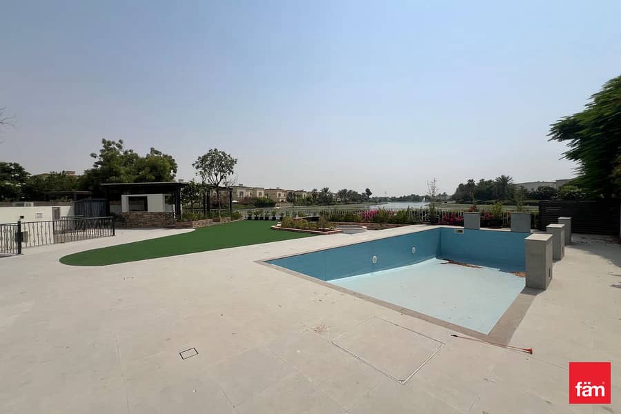 Lake View I Upgraded I Huge Plot I Maid I Driver - Image 17