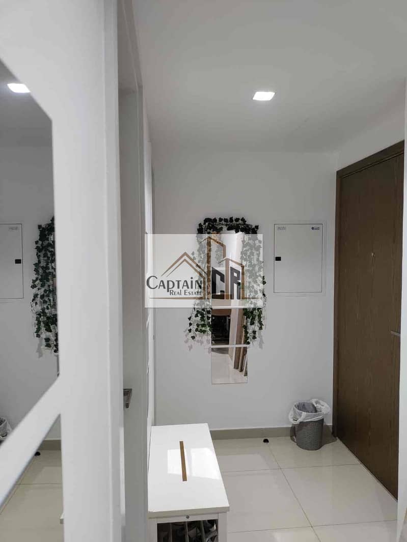 10 5e1ddb08-4078-4d5b-b45d-38eaef9ad2f2. jpg