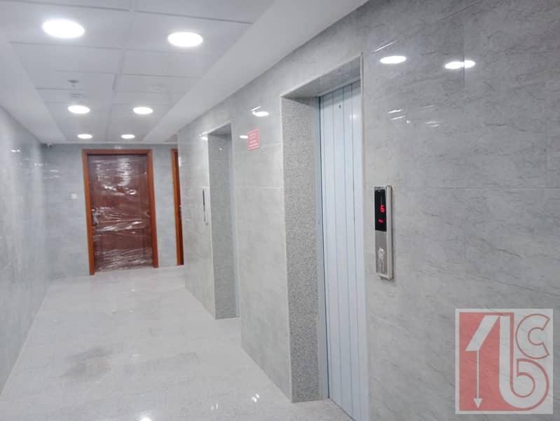15 Lobby & Lifts - الممر والمصاعد