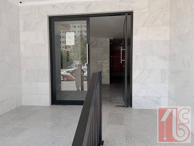 16 Entrance - المدخل