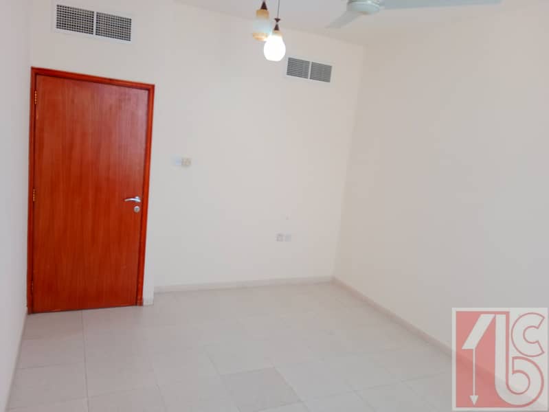 6 غرفة Room