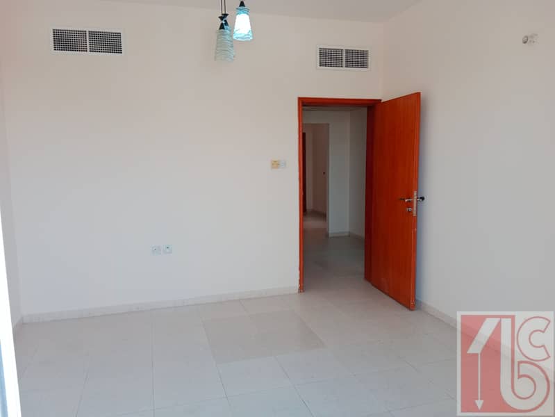 13 غرفة Room