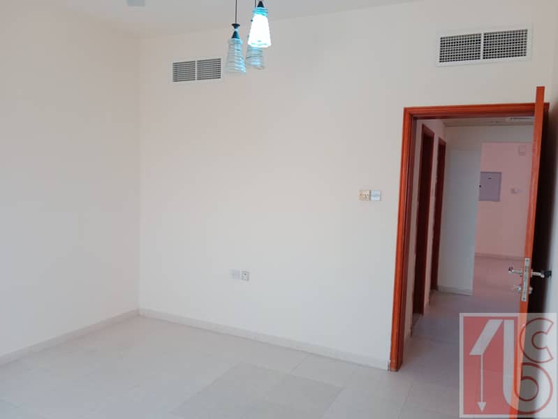 14 غرفة Room1