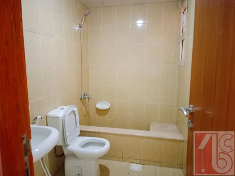 19 2nd Bathroom - الحمام الثاني