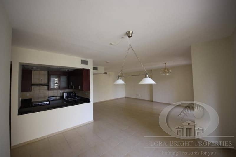 Very Spacious 1 bedroom |With Spectacular Marina View