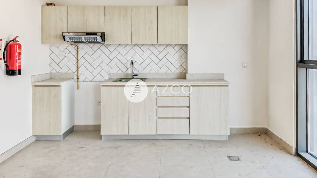 6 AZCO REAL ESTATE 1-143343. jpg