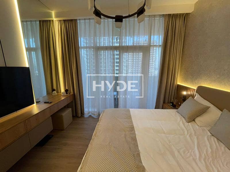 Fully Upgraded | Furnished | Pool View Fully Upgraded | Furnished | Pool View