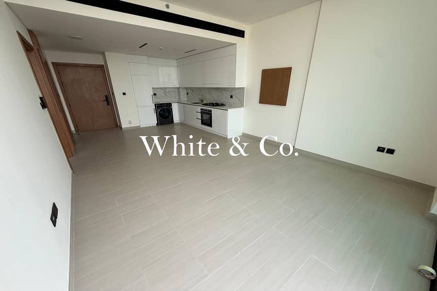 High Floor | Vacant | Modern Finishing High Floor | Vacant | Modern Finishing