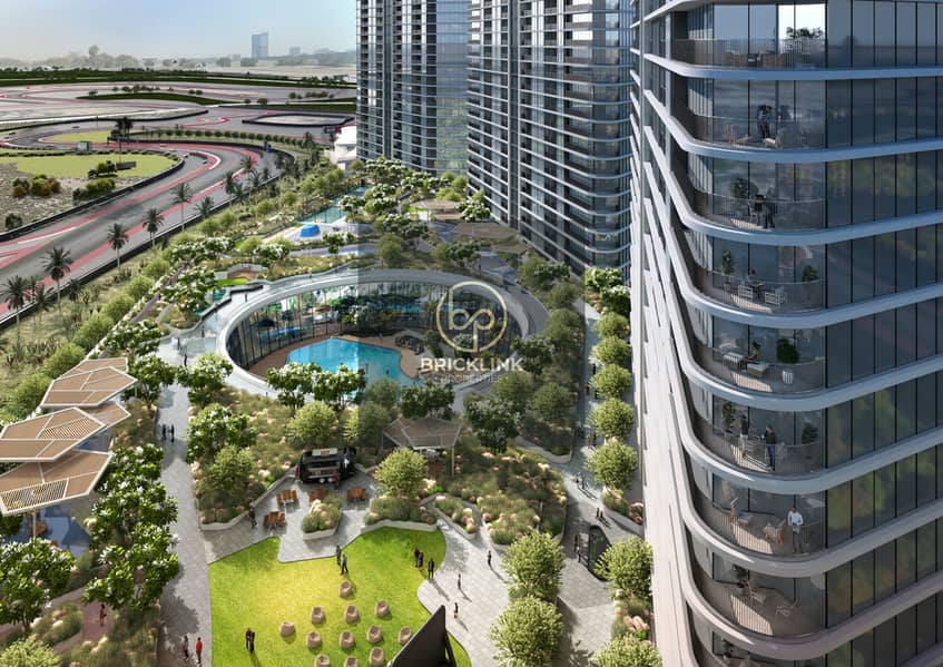 6 Sobha Solis - Podium. jpg
