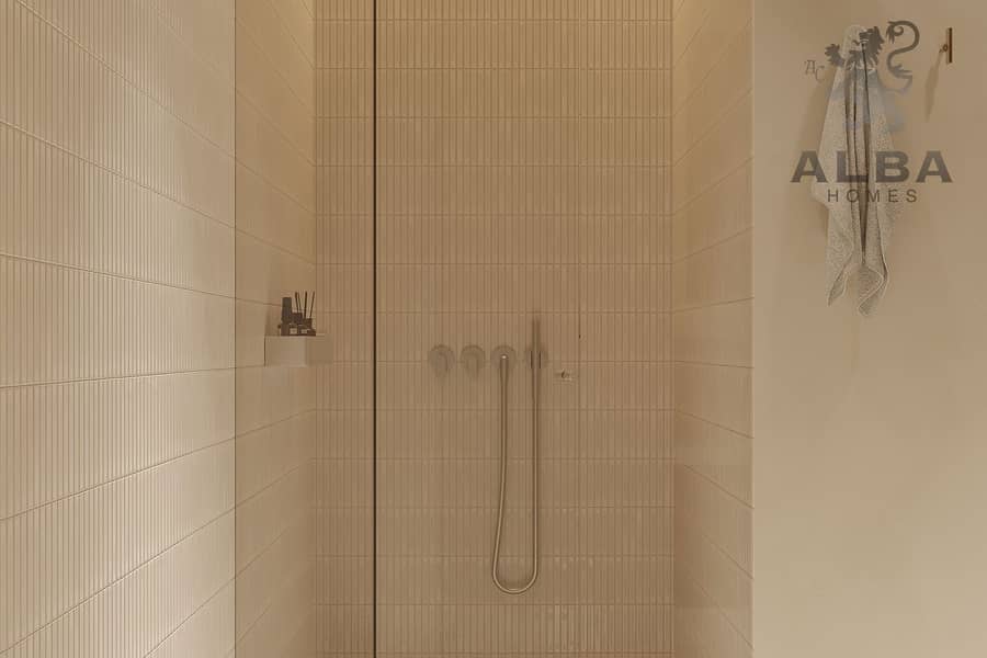 9 master_bathroom_3. jpg