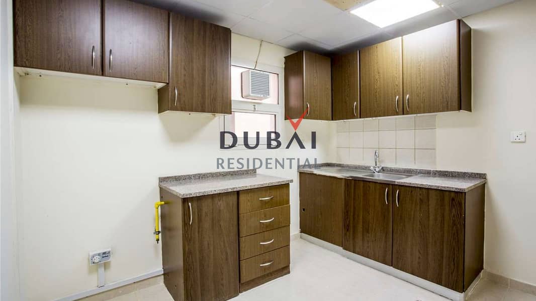 5 1BR and 2BR kitchen PH1. jpg