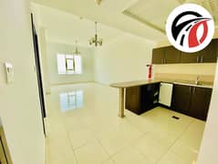شقة في برج الرابية،مجان 1 غرفة 70000 درهم - 12187163