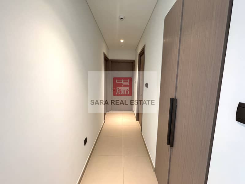 15 Hallway. JPG